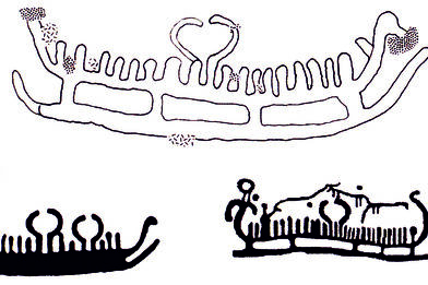 obr. 1: Lodě převážející na svých palubách kotle s ukrytým Sluncem, skalní rytiny, Bohuslän v jižním Švédsku, severská doba bronzová.