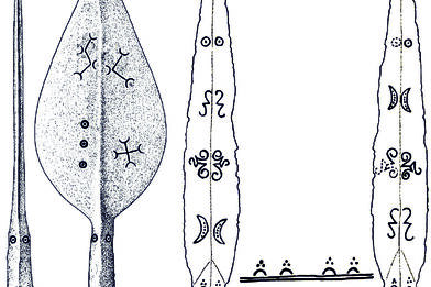 obr. 7: Výzdoba inkrustací stříbrem zahrnující kroužky umístěné na kopí z královského hrobu z doby římské v Mušově, jižní Morava (vlevo). Stříbrem inkrustované motivy zahrnující i vyklenuté půlobloučky na dvojici železných kopí, kultura przeworská, Stryczowice, střední Polsko, začátek 3. století po Kr., stupeň C1a mladší doby římské (vpravo).